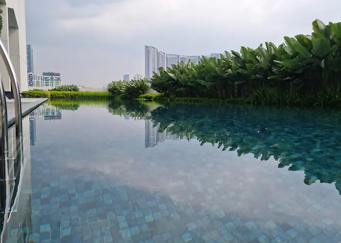 Una Residence By Maya